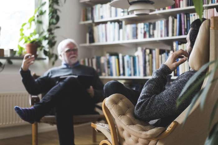 How to treat dissociative disorder