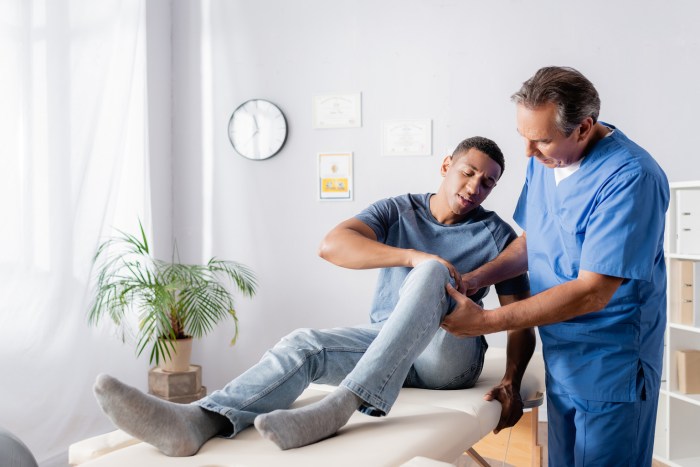 Chiropractor vs physical therapy