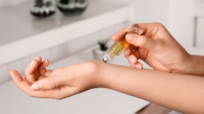 Essential oils for ulcerative colitis