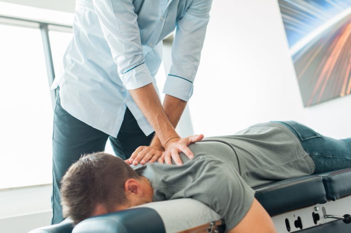 Chiropractor vs physical therapy