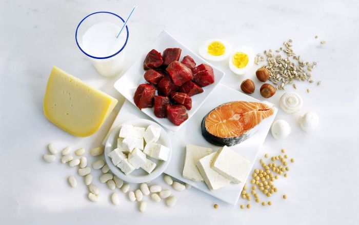 How much protein should a person with diabetes eat