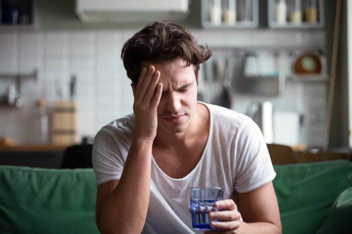 Withdraw vs. Withdrawal: Removing the Confusion | YourDictionary Withdrawal types symptoms treatment